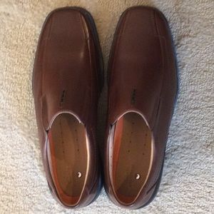 New Clarks loafers 12W
